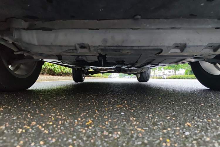 Used Wey VV5 2017 2.0T Ultra-Luxury Version Chassis Front
