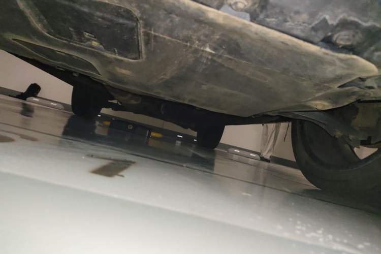 Used Wey VV5 2017 2.0T Ultra-Luxury Version Chassis Front