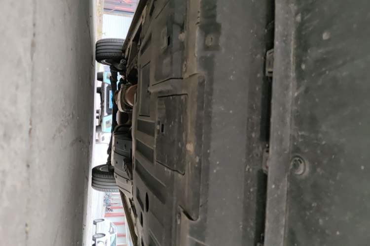 Used Wey VV5 2017 2.0T Ultra-Luxury Version Chassis Front