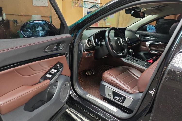 Used Wey VV5 2017 2.0T Ultra-Luxury Version Driver Seat