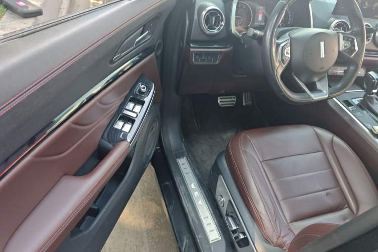 Used Wey VV5 2017 2.0T Ultra-Luxury Version Driver Seat