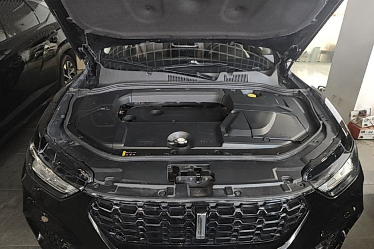 Used Wey VV5 2017 2.0T Ultra-Luxury Version Engine Bay