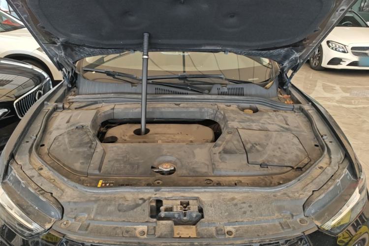 Used Wey VV5 2017 2.0T Ultra-Luxury Version Engine Bay
