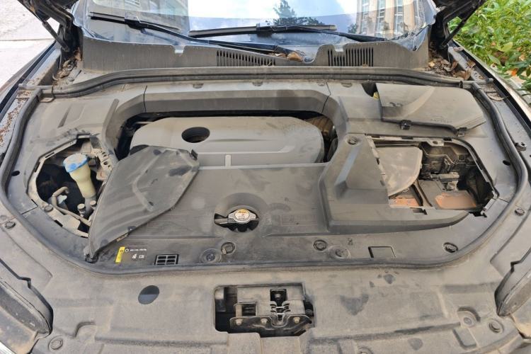 Used Wey VV5 2017 2.0T Flagship Edition Engine Bay