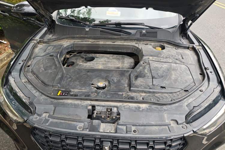 Used Wey VV5 2017 2.0T Ultra-Luxury Version Engine Bay