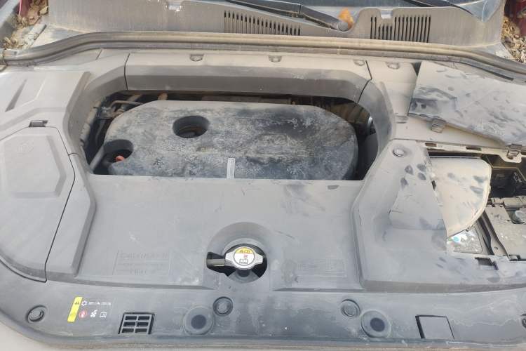 Used Wey VV5 2017 2.0T Ultra-Luxury Version Engine Bay