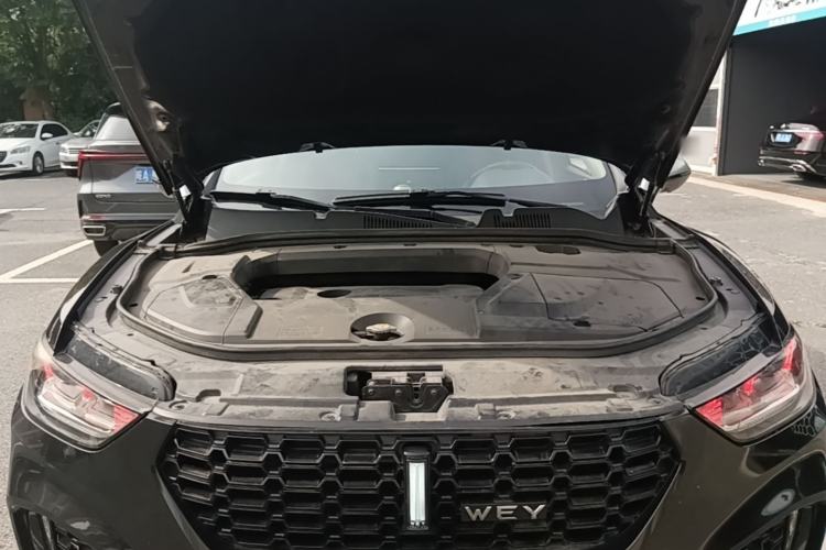 Used Wey VV5 2017 2.0T Flagship Edition Engine Bay