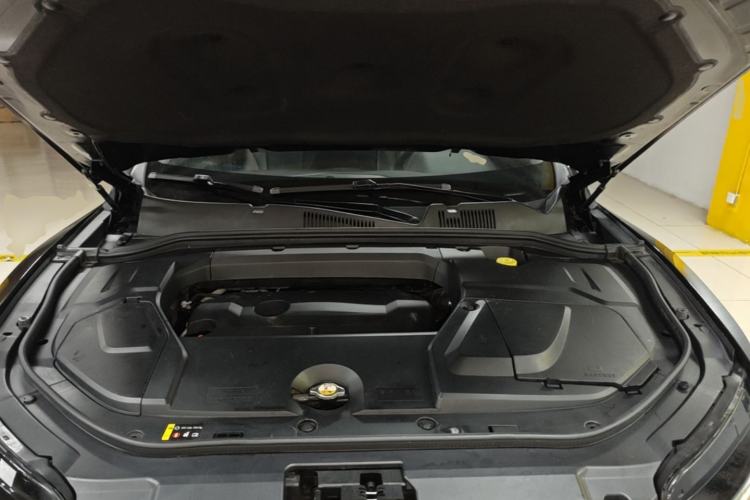Used Wey VV5 2017 2.0T Flagship Edition Engine Bay