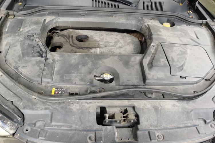 Used Wey VV5 2017 2.0T Flagship Edition Engine Bay