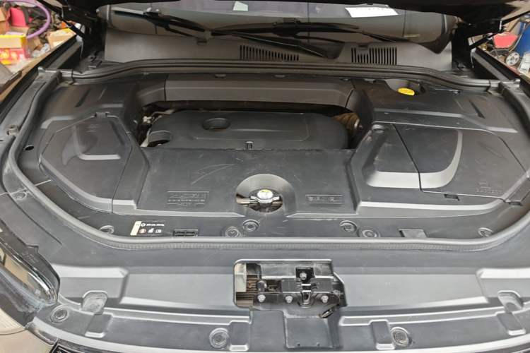 Used Wey VV5 2017 2.0T Ultra-Luxury Version Engine Bay