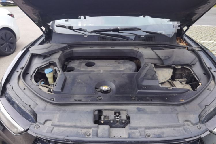 Used Wey VV5 2017 2.0T Ultra-Luxury Version Engine Bay