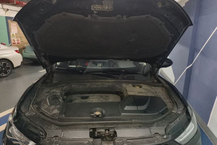 Used Wey VV5 2017 2.0T Flagship Edition Engine Bay