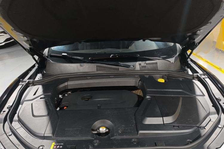Used Wey VV5 2017 2.0T Flagship Edition Engine Bay