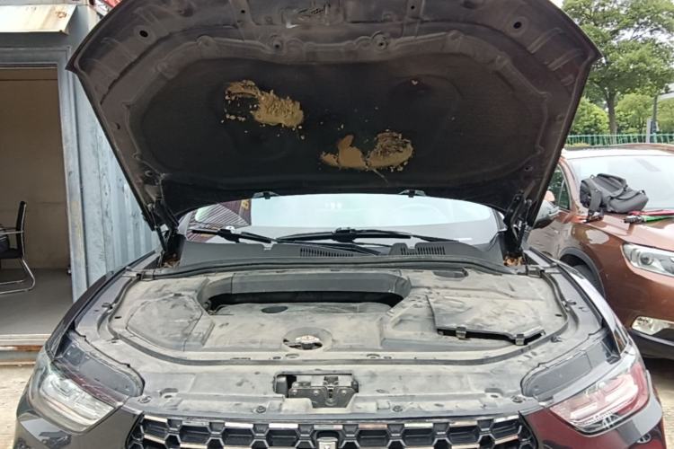 Used Wey VV5 2017 2.0T Flagship Edition Engine Bay