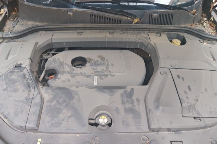 Used Wey VV5 2017 2.0T Ultra-Luxury Version Engine Bay