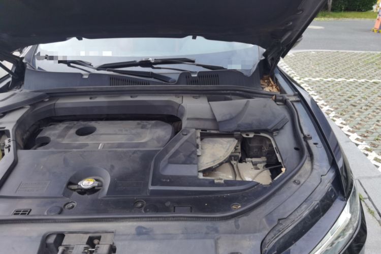 Used Wey VV5 2017 2.0T Ultra-Luxury Version Engine Bay Left
