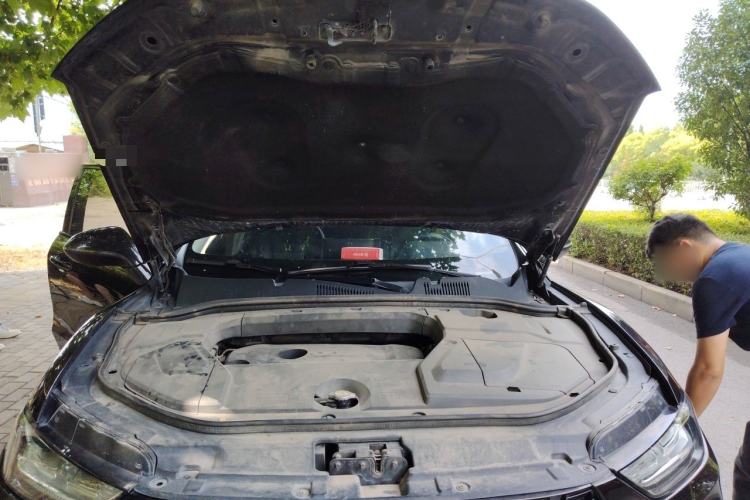 Used Wey VV5 2017 2.0T Flagship Edition Engine Bay