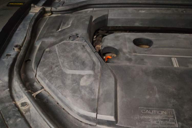Used Wey VV5 2017 2.0T Ultra-Luxury Version Engine Bay Right