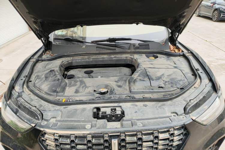 Used Wey VV5 2017 2.0T Ultra-Luxury Version Engine Bay