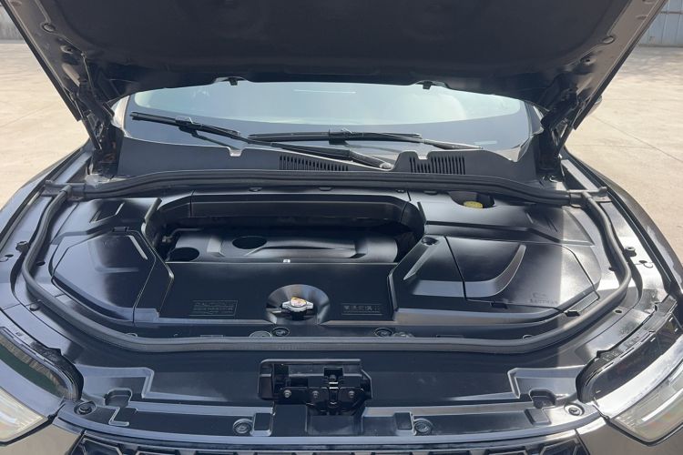 Used Wey VV5 2017 2.0T Flagship Edition Engine Bay