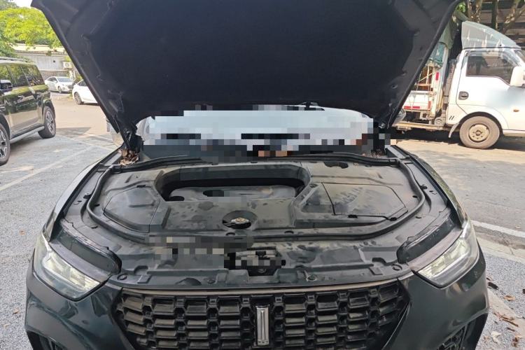 Used Wey VV5 2017 2.0T Flagship Edition Engine Bay