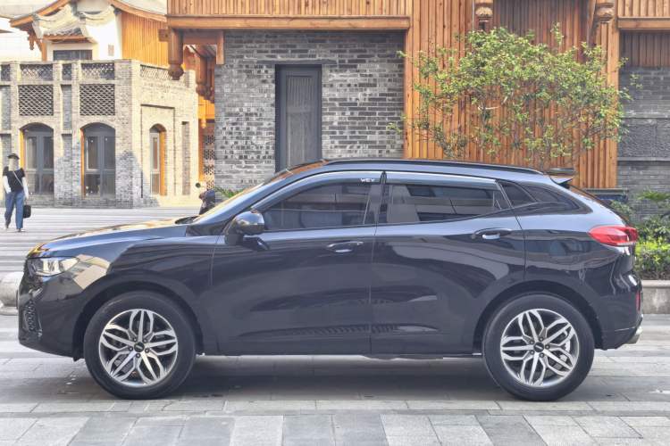 Used Wey VV5 2017 2.0T Ultra-Luxury Version Exterior 3
