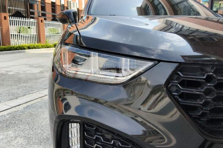 Used Wey VV5 2017 2.0T Ultra-Luxury Version Exterior 3
