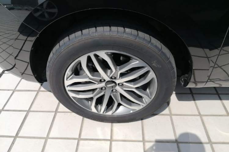 Used Wey VV5 2017 2.0T Ultra-Luxury Version Exterior 4