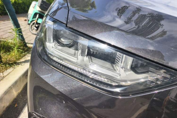 Used Wey VV5 2017 2.0T Ultra-Luxury Version Exterior 6