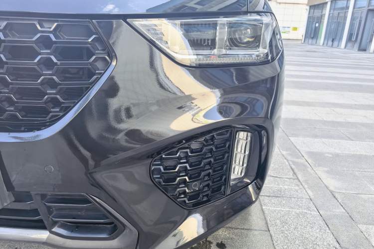 Used Wey VV5 2017 2.0T Ultra-Luxury Version Exterior 8