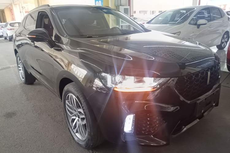 Used Wey VV5 2017 2.0T Ultra-Luxury Version Front Right 45 Deg