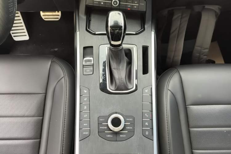 Used Wey VV5 2017 2.0T Ultra-Luxury Version Gear Lever