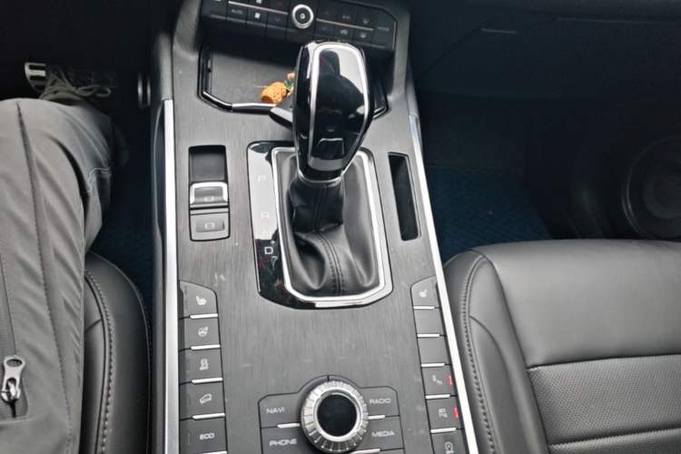 Used Wey VV5 2017 2.0T Ultra-Luxury Version Gear Lever
