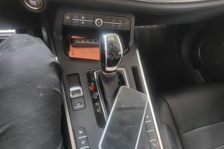 Used Wey VV5 2017 2.0T Ultra-Luxury Version Gear Lever