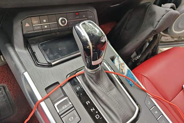 Used Wey VV5 2017 2.0T Flagship Edition Gear Lever