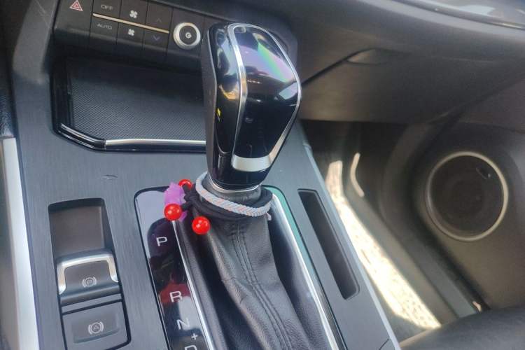 Used Wey VV5 2017 2.0T Flagship Edition Gear Lever