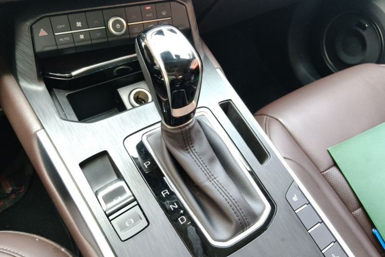 Used Wey VV5 2017 2.0T Ultra-Luxury Version Gear Lever