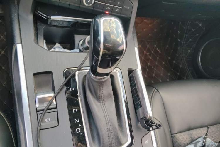 Used Wey VV5 2017 2.0T Ultra-Luxury Version Gear Lever