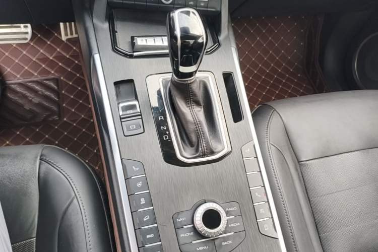 Used Wey VV5 2017 2.0T Ultra-Luxury Version Gear Lever