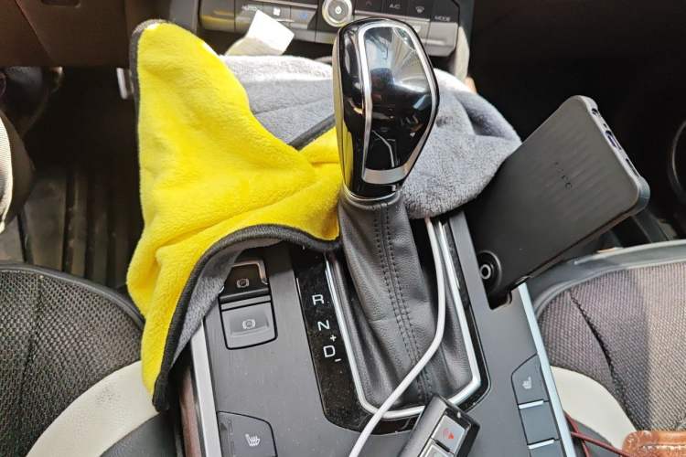 Used Wey VV5 2017 2.0T Ultra-Luxury Version Gear Lever