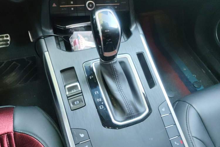 Used Wey VV5 2017 2.0T Ultra-Luxury Version Gear Lever