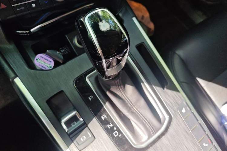Used Wey VV5 2017 2.0T Ultra-Luxury Version Gear Lever