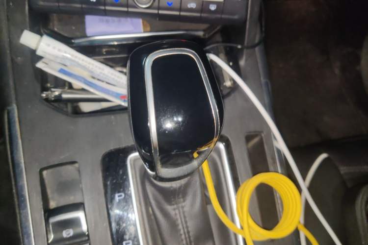 Used Wey VV5 2017 2.0T Ultra-Luxury Version Gear Lever