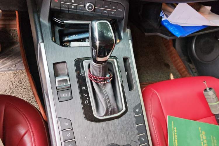 Used Wey VV5 2017 2.0T Ultra-Luxury Version Gear Lever