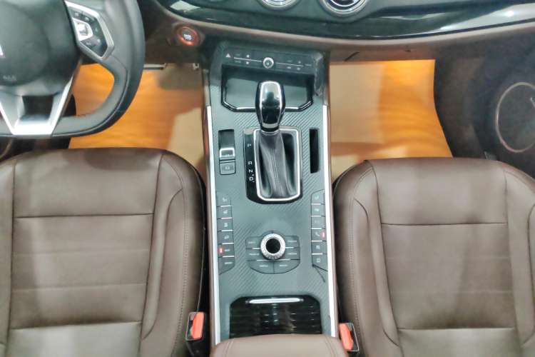Used Wey VV5 2017 2.0T Flagship Edition Gear Lever