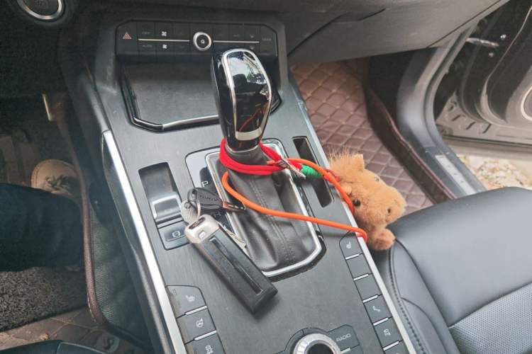 Used Wey VV5 2017 2.0T Ultra-Luxury Version Gear Lever