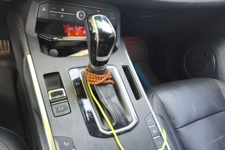 Used Wey VV5 2017 2.0T Flagship Edition Gear Lever