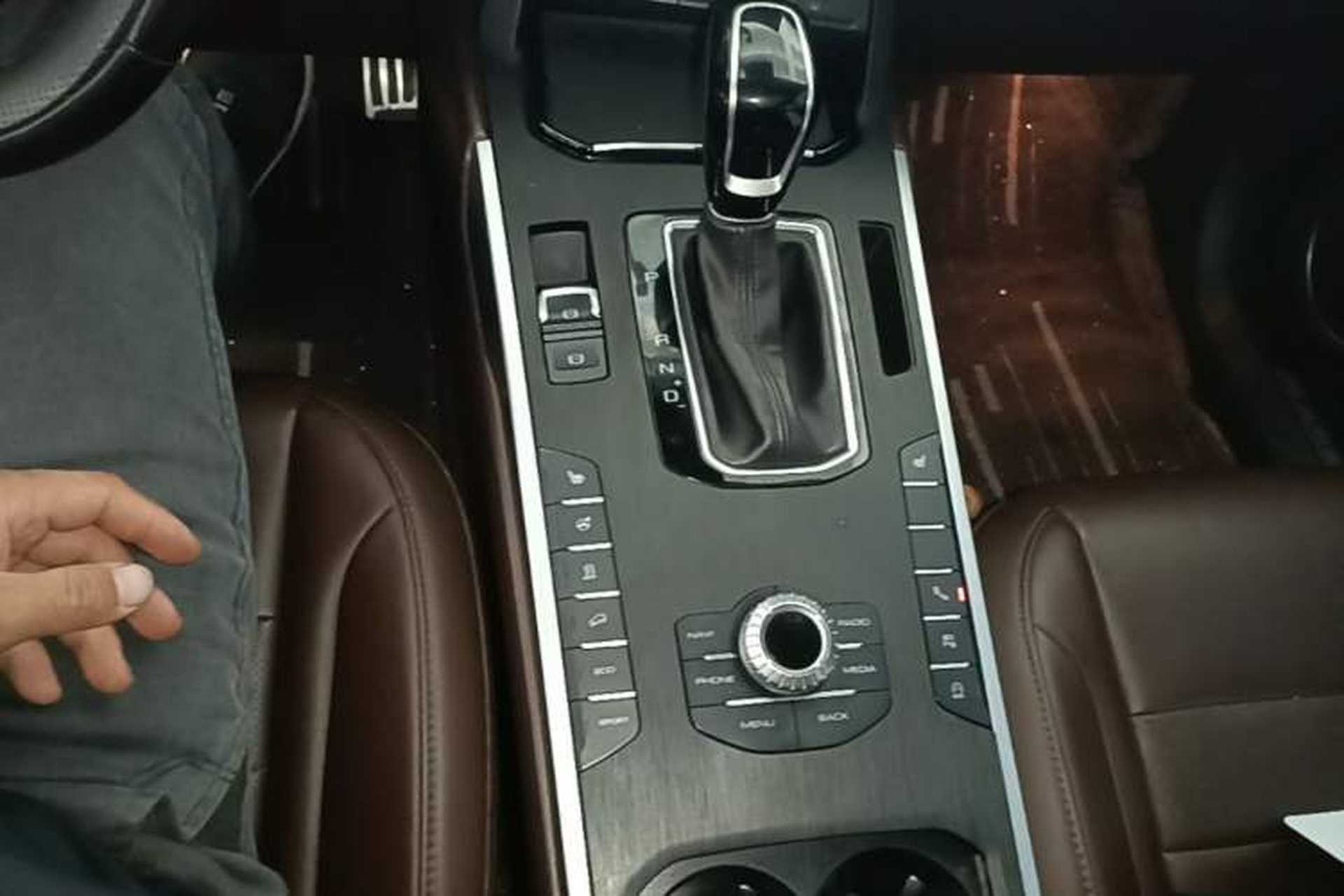 Used Wey VV5 2017 2.0T Ultra-Luxury Version Gear Lever