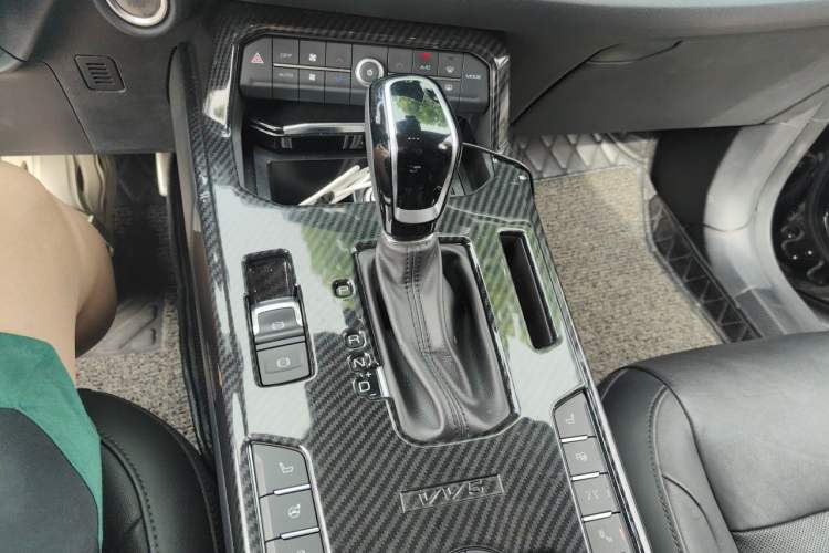 Used Wey VV5 2017 2.0T Flagship Edition Gear Lever