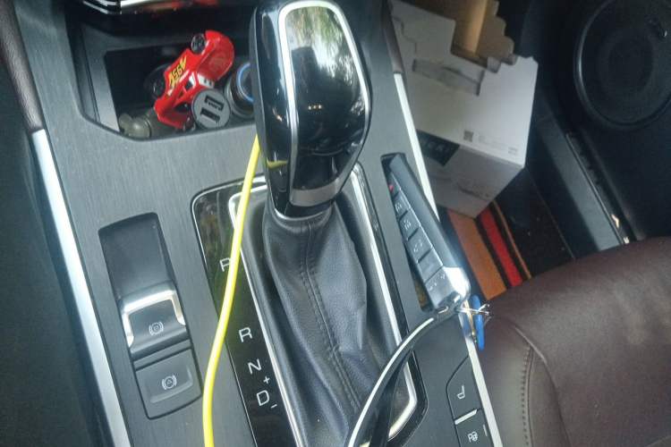 Used Wey VV5 2017 2.0T Flagship Edition Gear Lever